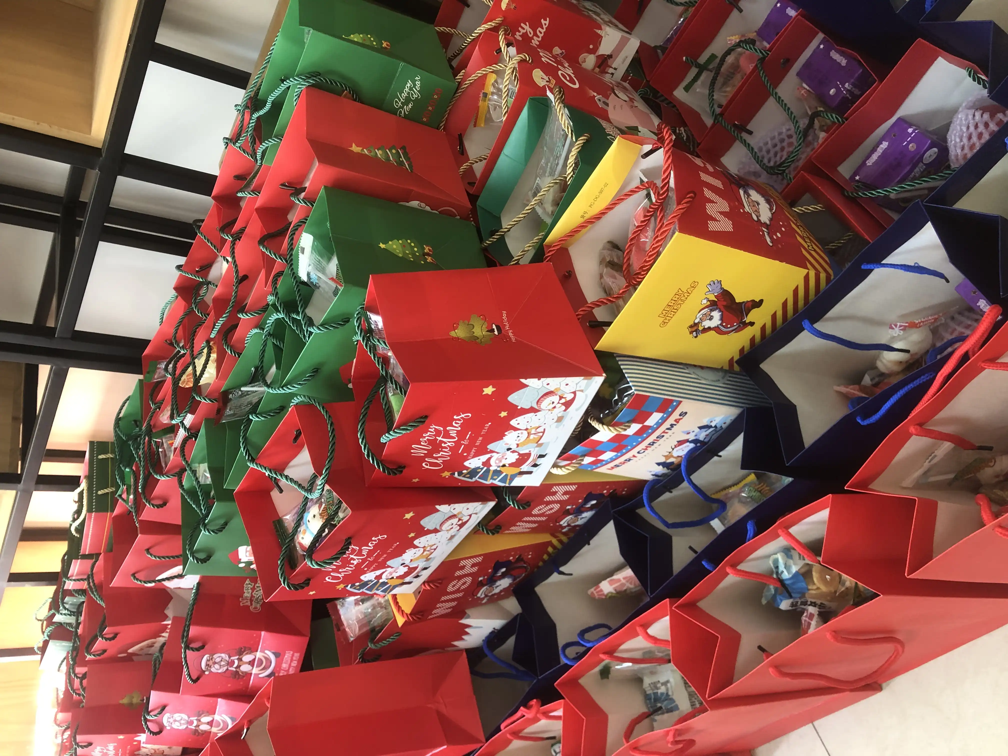 Darius Corporation's Joyful Christmas Eve Celebration